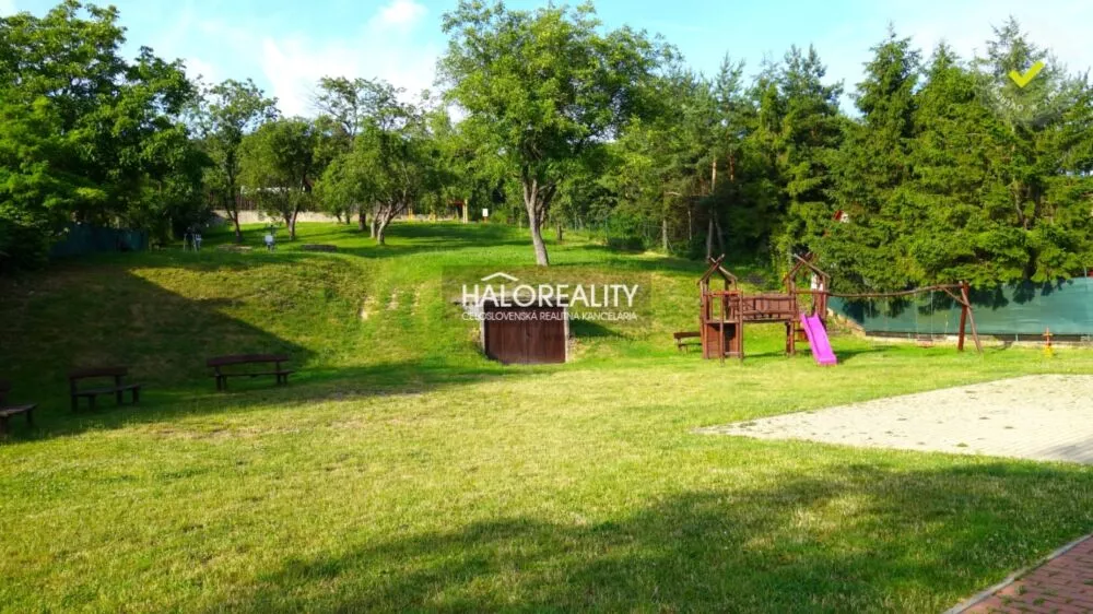Pozemok pre rod. domy na predaj 1000m2, Pernek, 156928_11