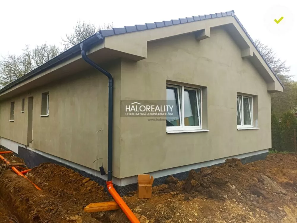 Rodinný dom na predaj 805m2, Horné Dubové, 150380_1