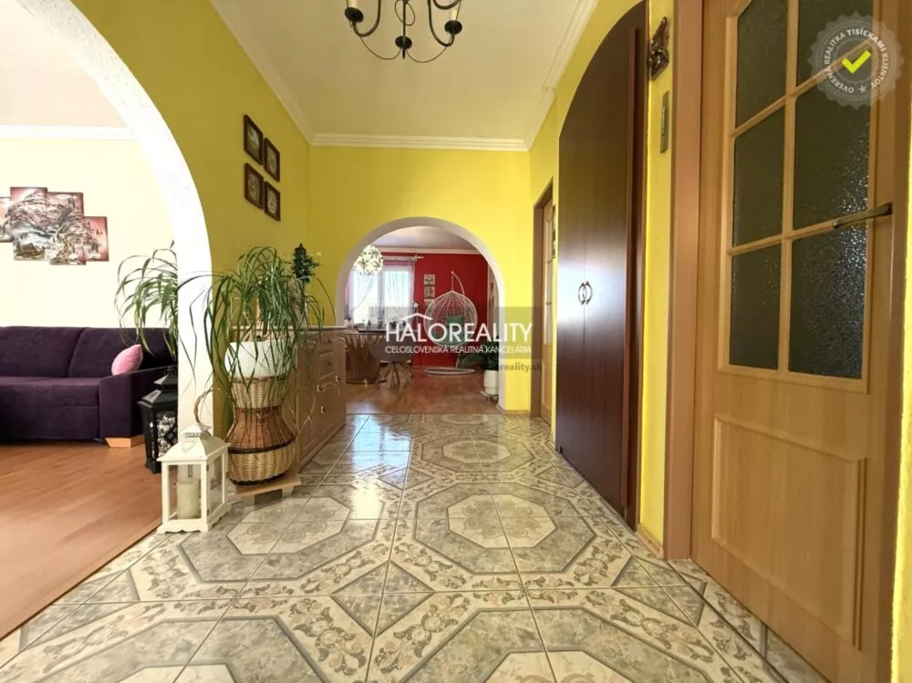 Rodinný dom na predaj 1501m2, Pečeňany, 157835_6