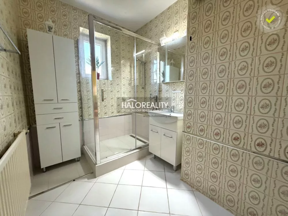 Rodinný dom na predaj 1501m2, Pečeňany, 157835_7