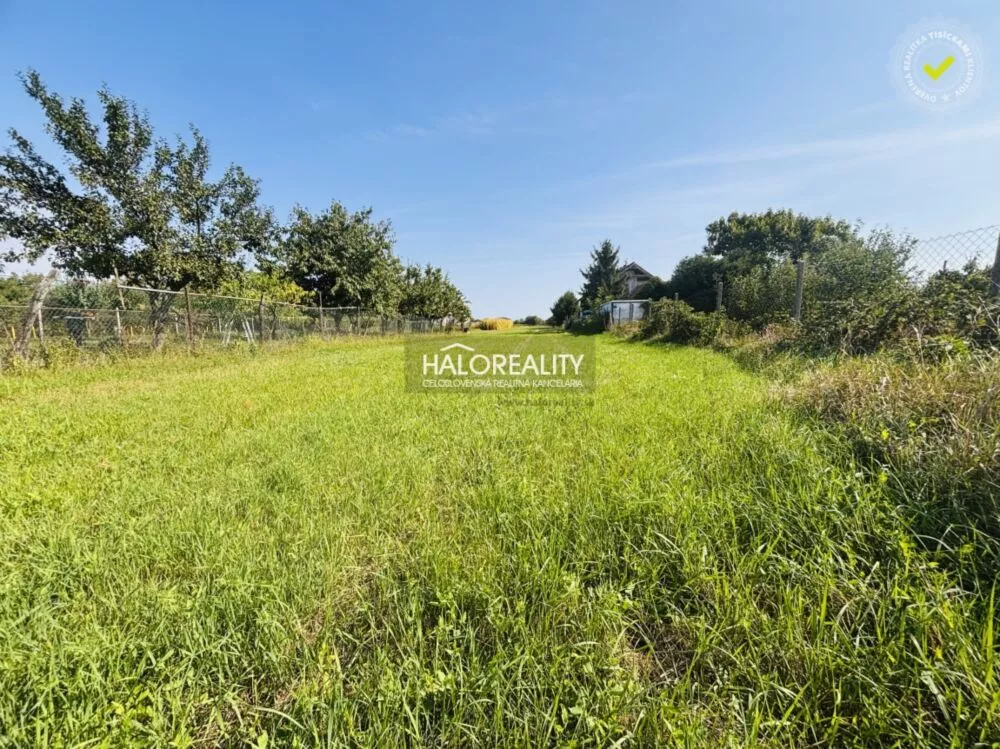 Pozemok pre rod. domy na predaj 1995m2, Galanta, 157966_1