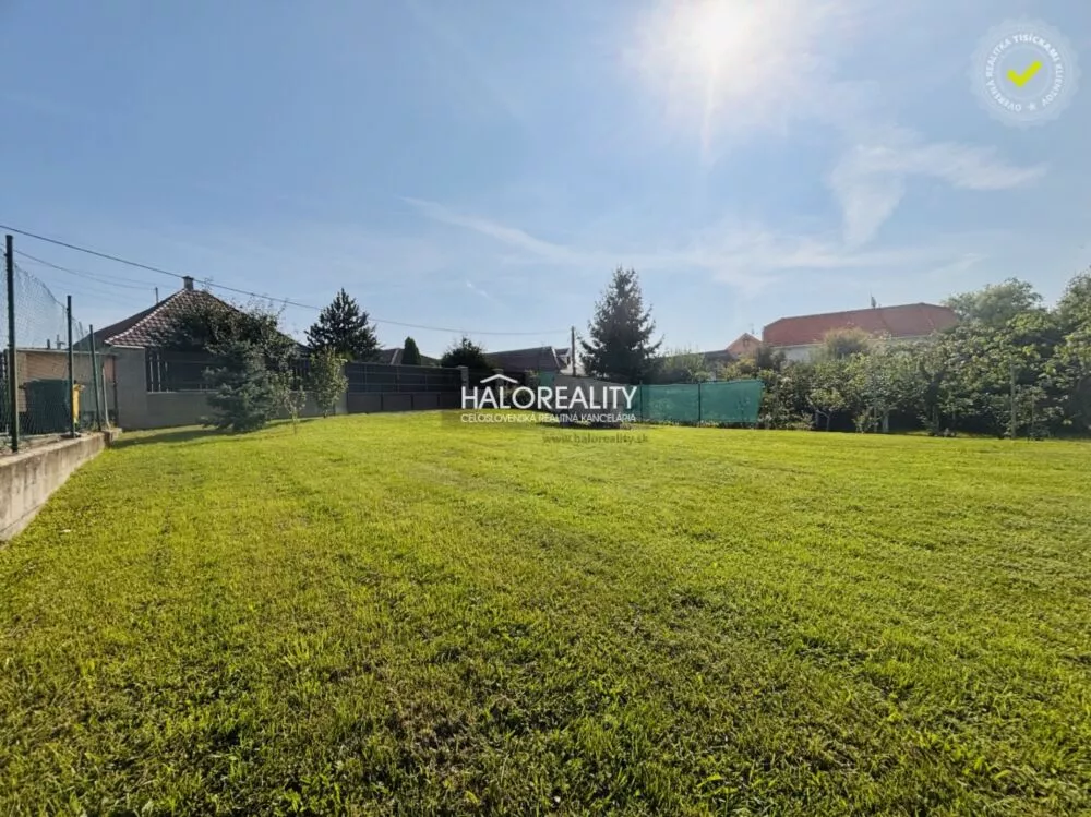 Pozemok pre rod. domy na predaj 794m2, Galanta, 157967_0