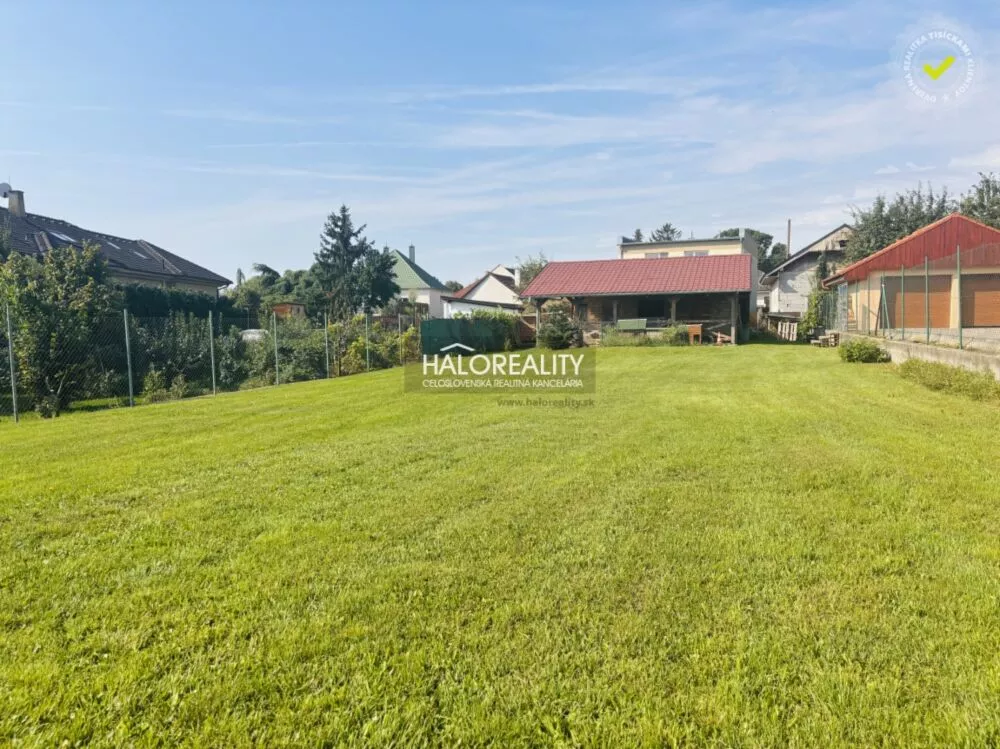 Pozemok pre rod. domy na predaj 794m2, Galanta, 157967_1