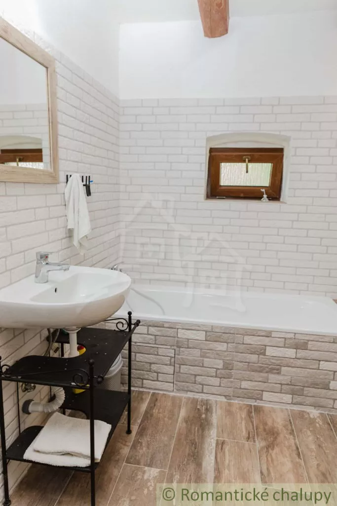 Rodinný dom na predaj 375m2, Žemberovce, 149912_9