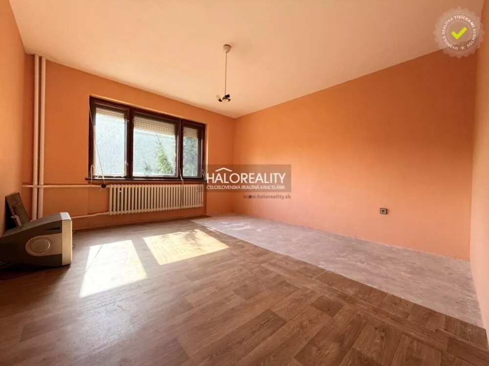 Rodinný dom na predaj 505m2, Oslany, 158223_5