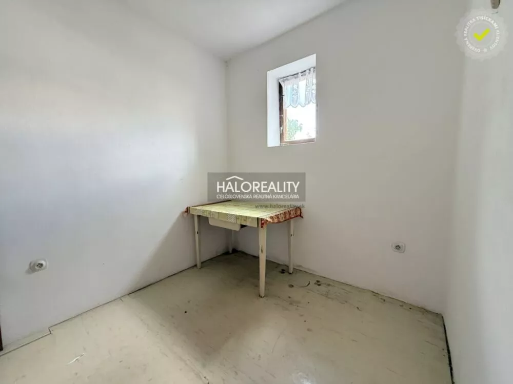 Rodinný dom na predaj 505m2, Oslany, 158223_7