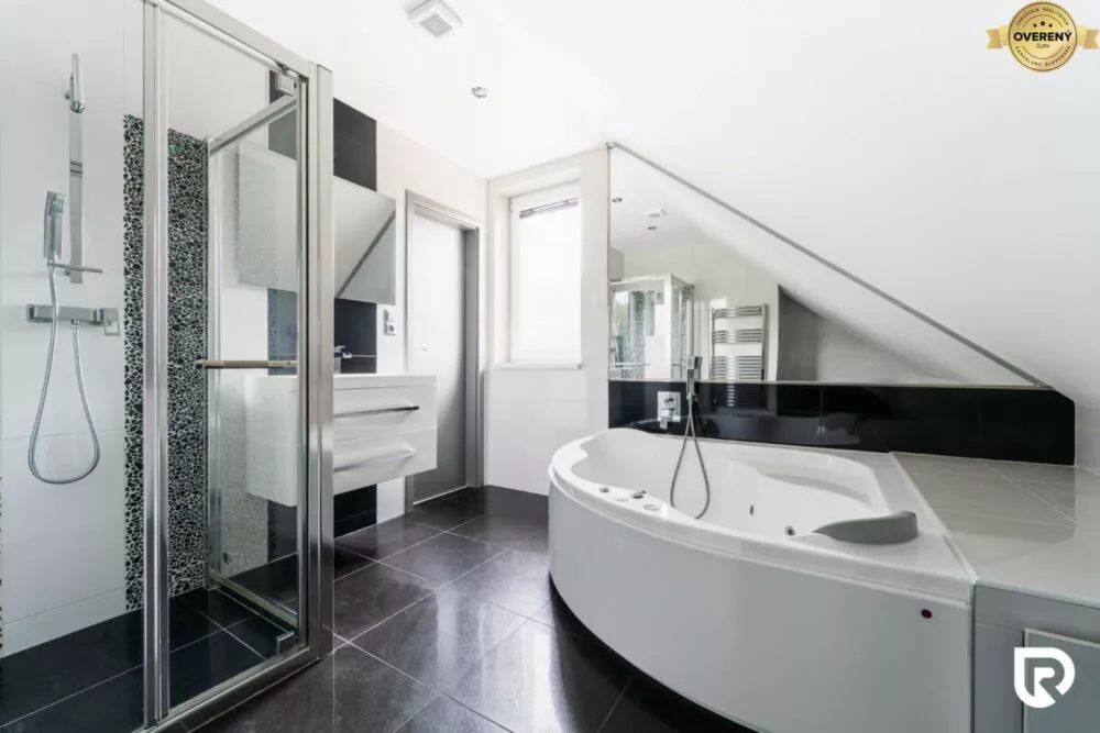 Rodinný dom na predaj 274m2, Ilava, 158485_14