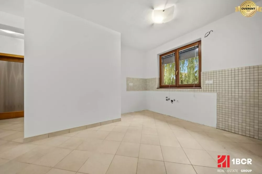 Rodinný dom na predaj 295m2, Jurská, Bratislava - Nové Mesto, 158673_8