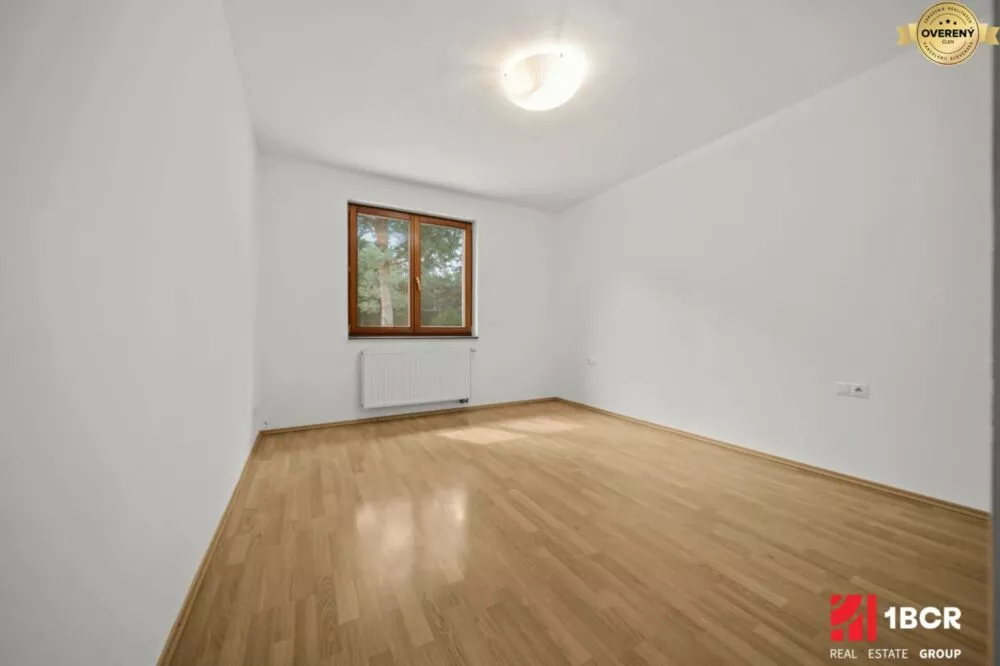 Rodinný dom na predaj 295m2, Jurská, Bratislava - Nové Mesto, 158673_9