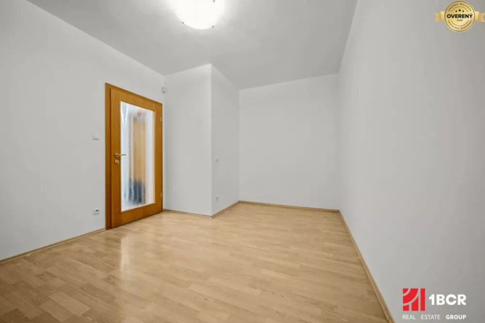 Rodinný dom na predaj 295m2, Jurská, Bratislava - Nové Mesto, 158673_12