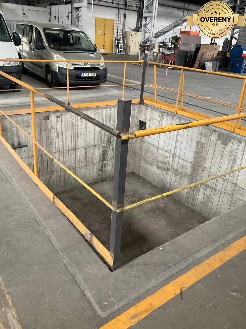 Skladové priestory na prenájom 2648m2, Trnava, 158800_1