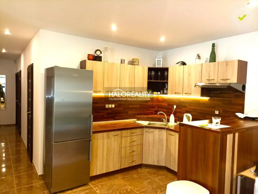 Rodinný dom na prenájom 710m2, Dlhá, 158936_0