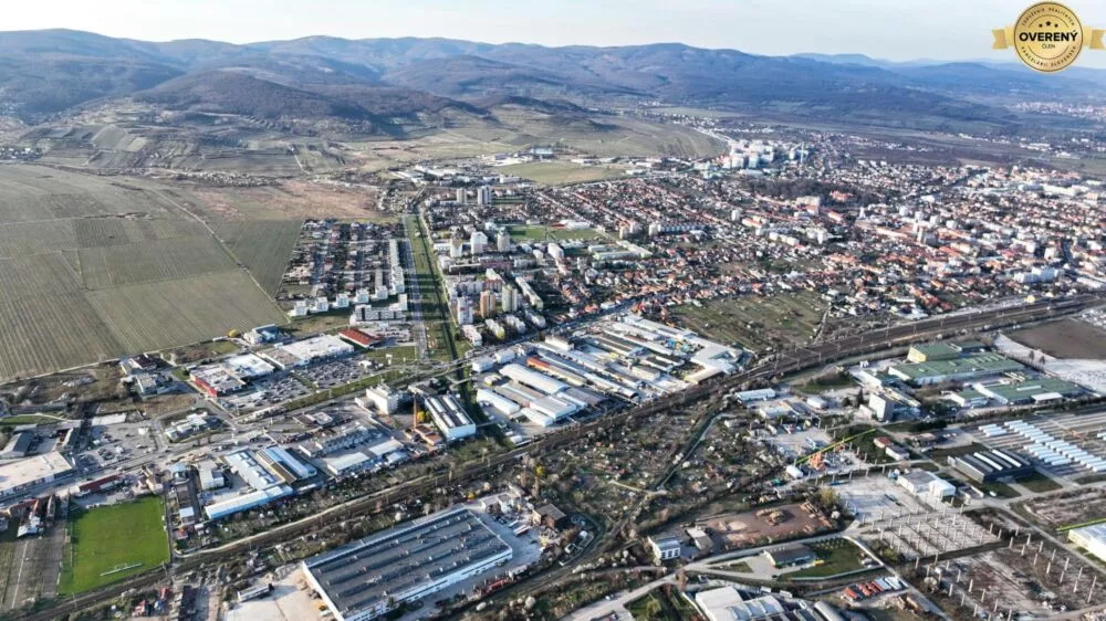 Skladové priestory na predaj 1000m2, Pezinok, 159100_2