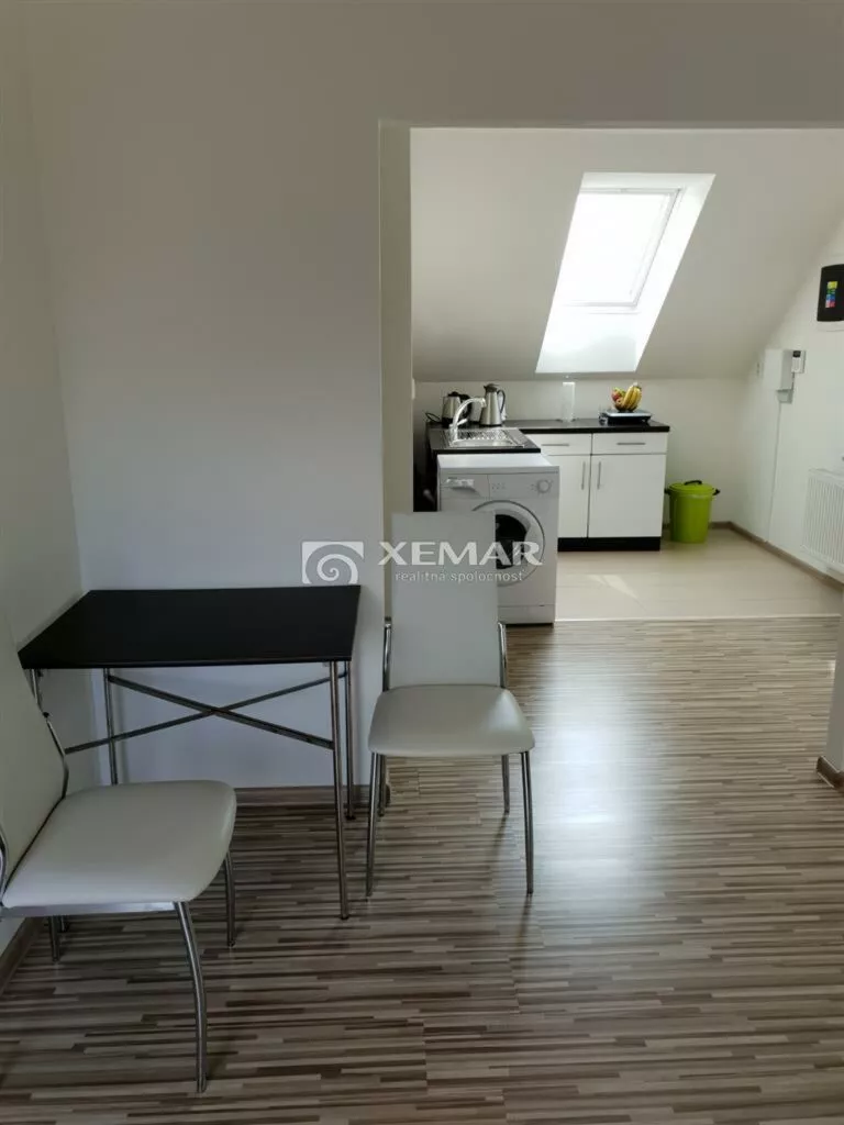 Objekt pre obchod na predaj 275m2, Žiar nad Hronom, 159246_19