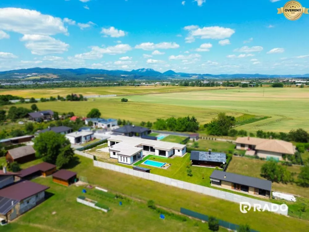 Rodinný dom na predaj 425m2, Trenčianska Teplá, 159421_1