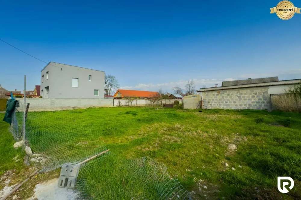 Pozemok pre rod. domy na predaj 352m2, Potvorice, Potvorice, 159509_0