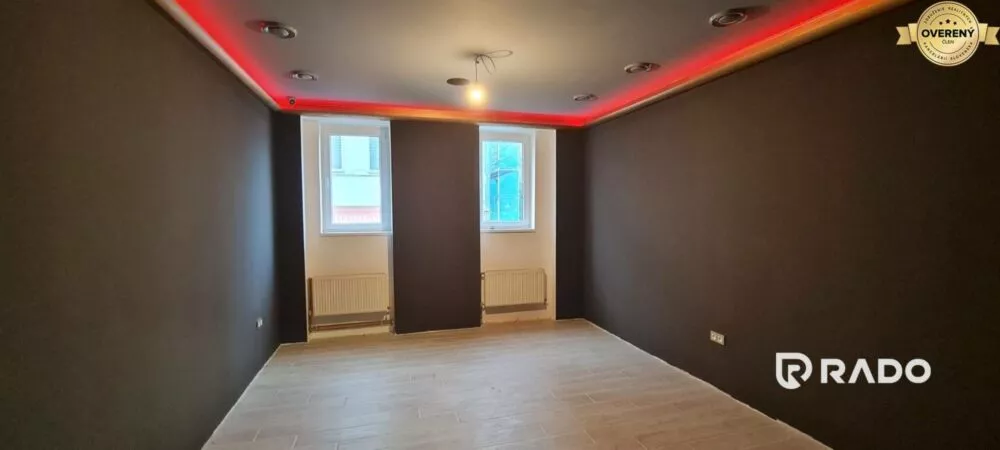 Obchodné priestory na prenájom 187m2, Štúrovo námestie, Trenčín, 159861_9