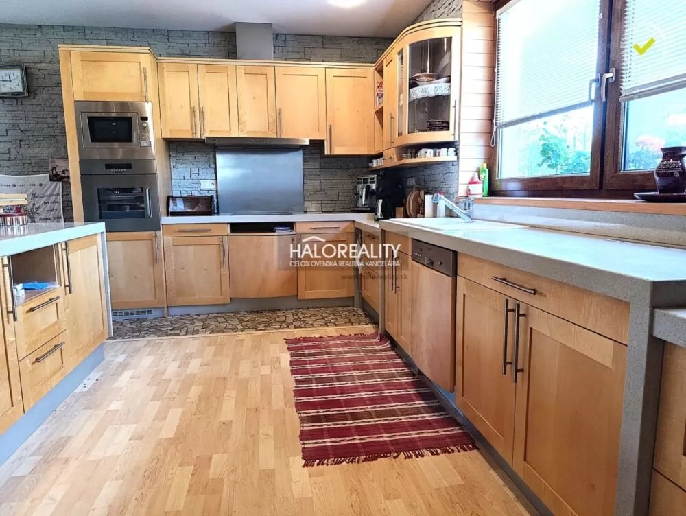 Rodinný dom na predaj 260m2, Podhradie, 160241_3