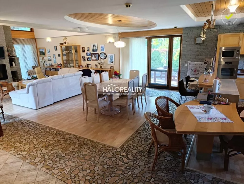 Rodinný dom na predaj 260m2, Podhradie, 160241_11