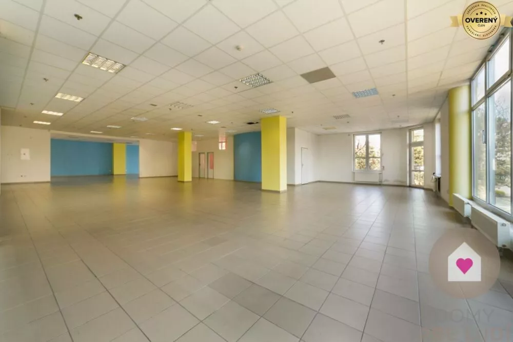Obchodné priestory na predaj 213m2, Hlavná, Galanta, 160378_0