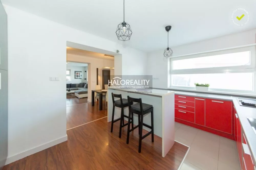 Rodinný dom na predaj 354m2, Bratislava - Vrakuňa, 160768_2