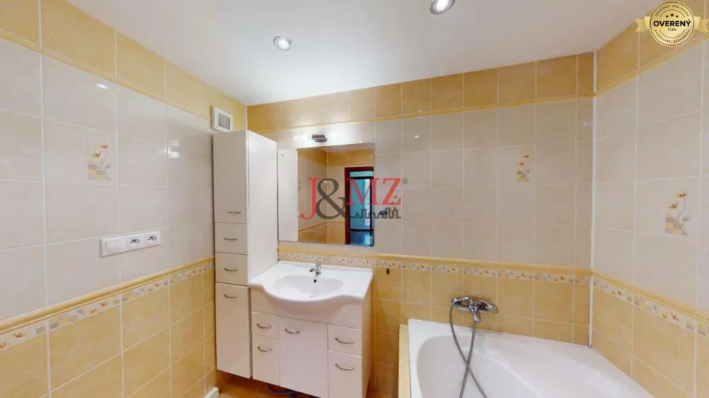 3 izbový byt na predaj 73m2, Ku Bratke, Levice, 161546_1