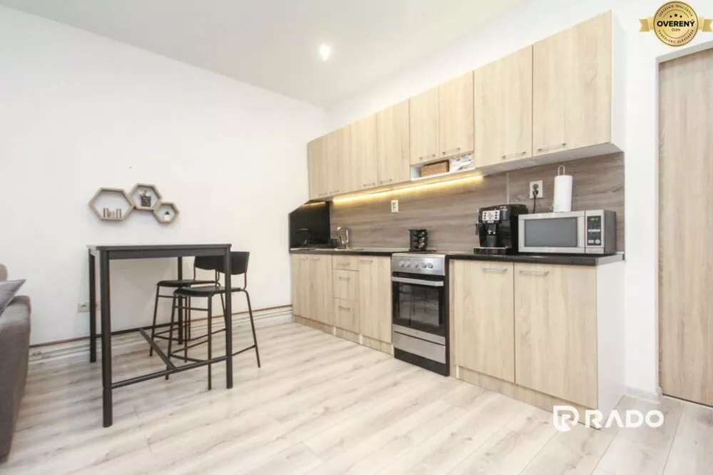 Rodinný dom na predaj 590m2, M. R. Štefánika, Trenčianska Teplá, 161699_11