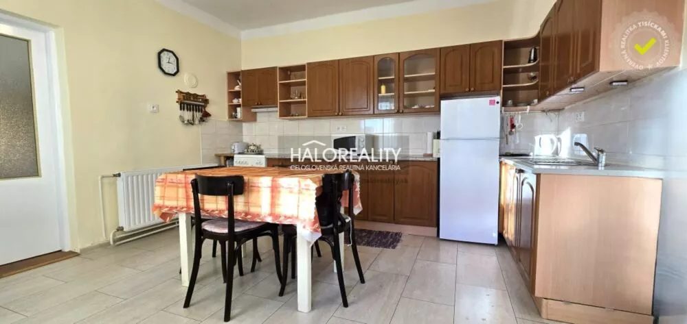 Rodinný dom na predaj 212m2, Iža, 162206_1