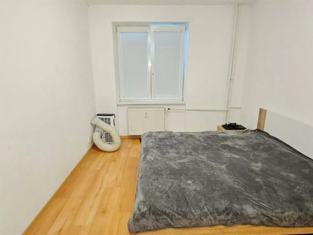 2 izbový byt na prenájom 54m2, Palárikova, Senica, 162667_0