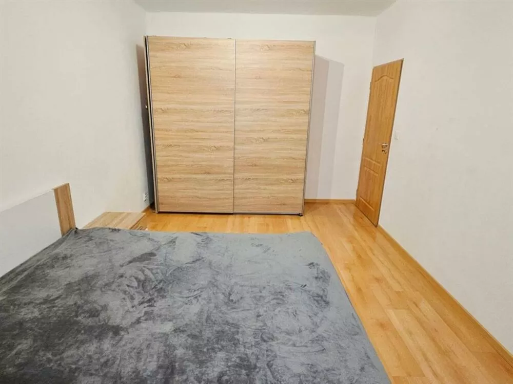 2 izbový byt na prenájom 54m2, Palárikova, Senica, 162667_1