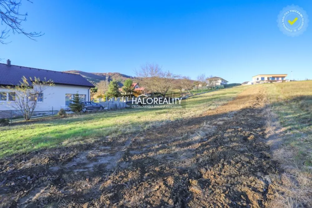 Pozemok pre rod. domy na predaj 1061m2, Veľká Čierna, 162669_0