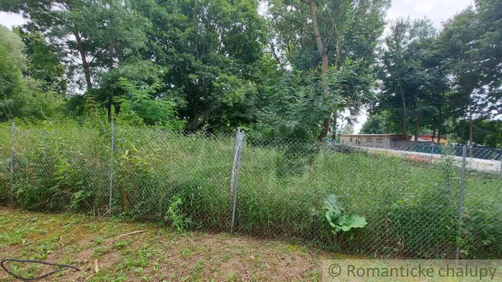 Pozemok pre rod. domy na predaj 410m2, Holíč, 160619_1