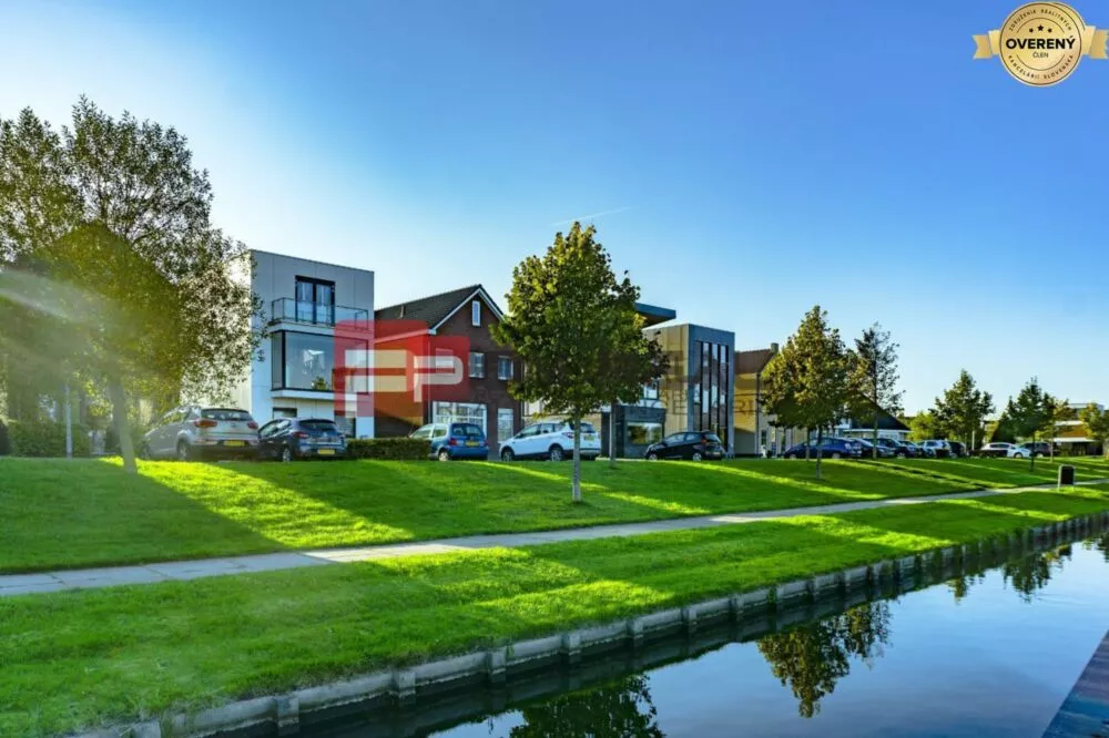 Pozemok pre rod. domy na predaj 700m2, Pajštúnska, Borinka, 163390_0