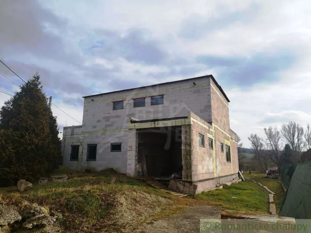 Rodinný dom na predaj 173m2, Plášťovce, 149008_0