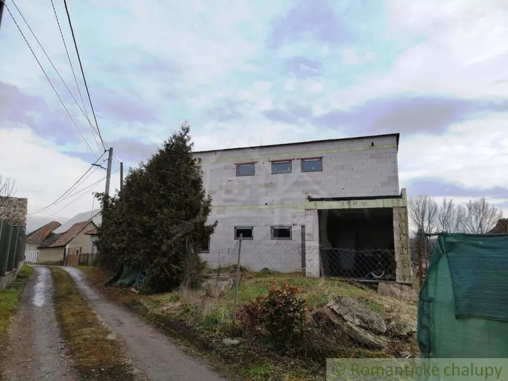 Rodinný dom na predaj 173m2, Plášťovce, 149008_1