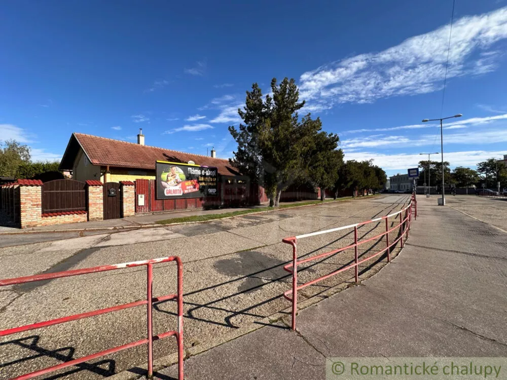 Pozemok pre rod. domy na predaj 1670m2, Galanta, 145824_0