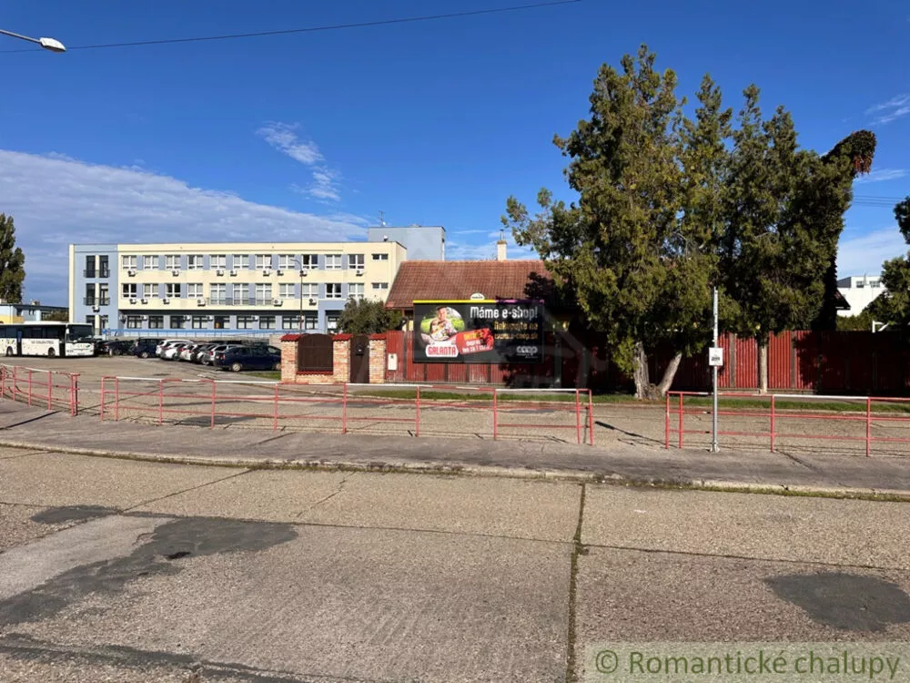 Pozemok pre rod. domy na predaj 1670m2, Galanta, 145824_2