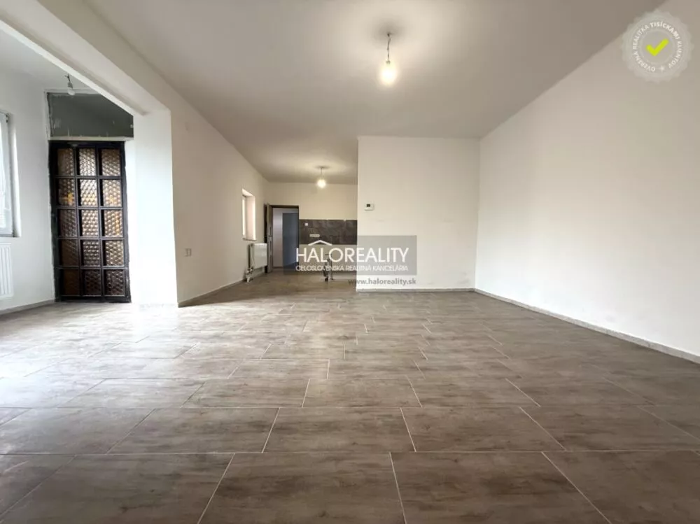 Rodinný dom na predaj 478m2, Chynorany, 163645_1