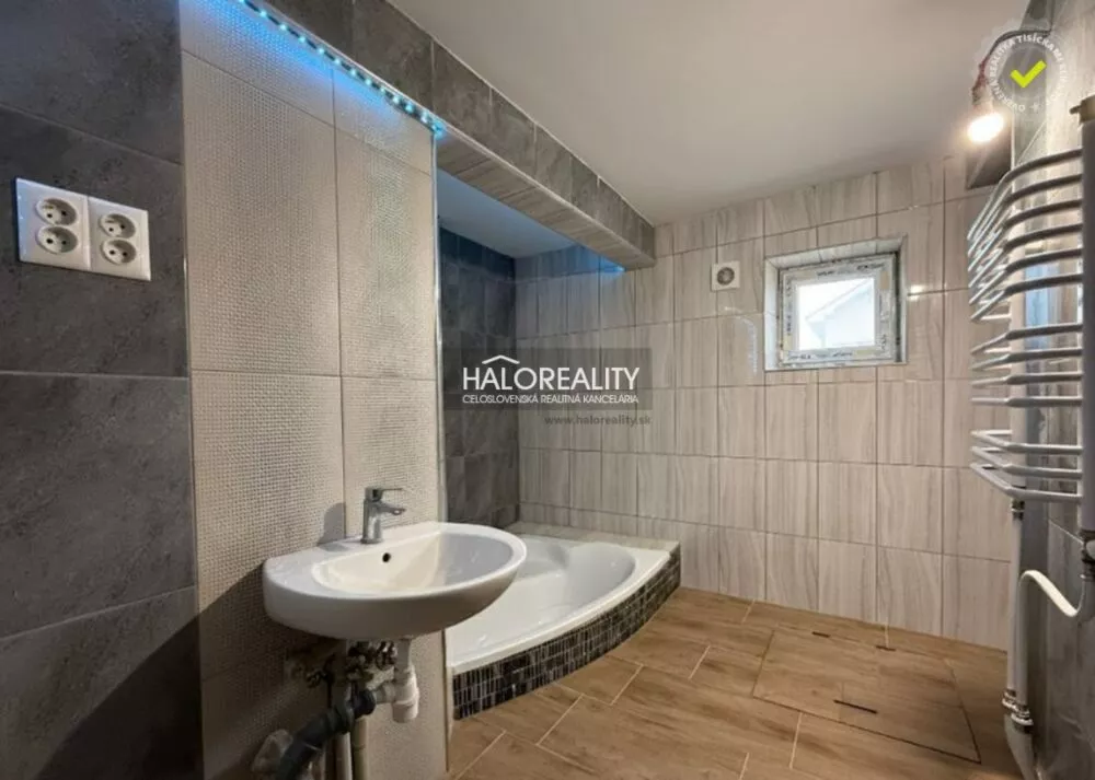 Rodinný dom na predaj 478m2, Chynorany, 163645_2