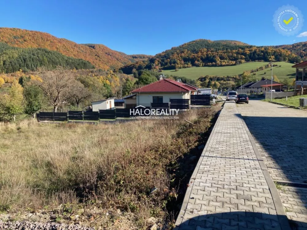 Pozemok pre rod. domy na predaj 711m2, Kľačno, 160067_1