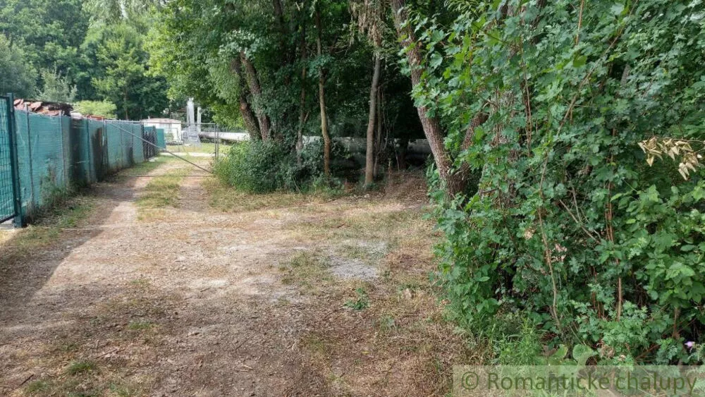 Pozemok pre rod. domy na predaj 560m2, Holíč, 160618_3