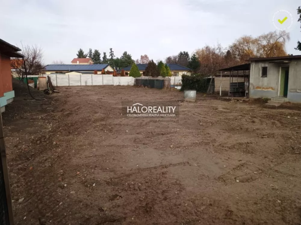 Pozemok pre rod. domy na predaj 824m2, Váhovce, 163852_1