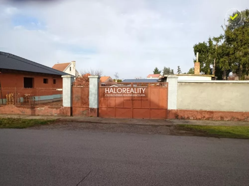 Pozemok pre rod. domy na predaj 824m2, Váhovce, 163852_4