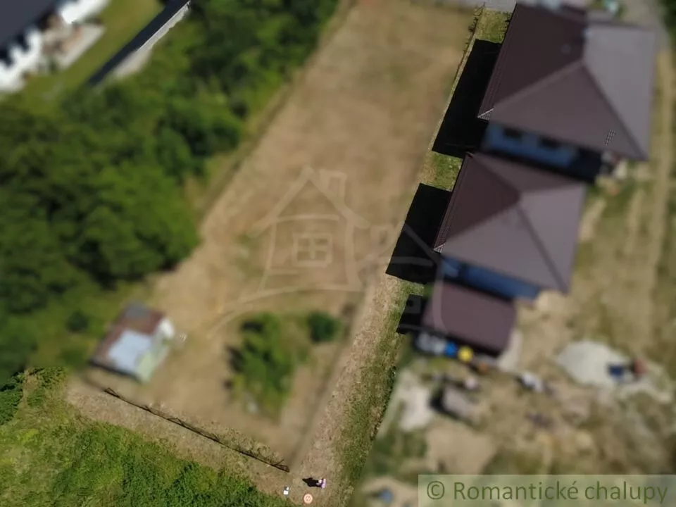 Pozemok pre rod. domy na predaj 857m2, Hosťová, 156082_18