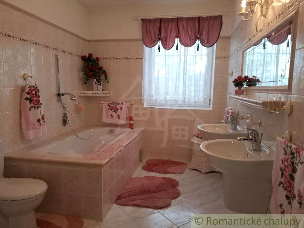 Rodinný dom na predaj 409m2, Kalinovo, 152995_7