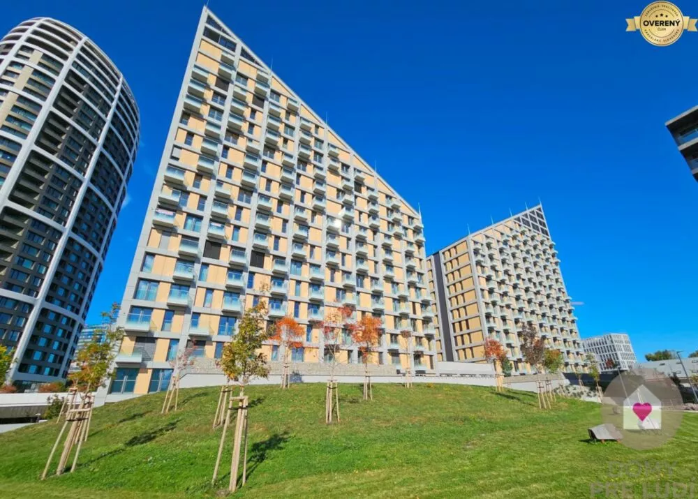 Garáž na prenájom 15m2, Bottova 6, Bratislava - Staré Mesto, 176524_0