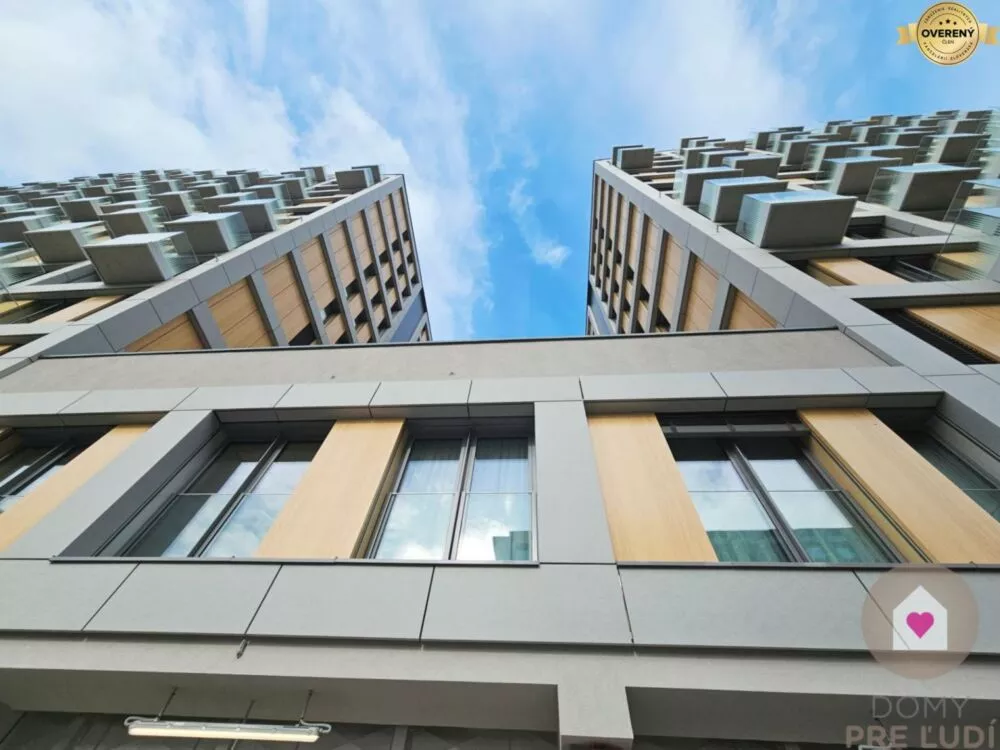 Garáž na prenájom 15m2, Bottova 6, Bratislava - Staré Mesto, 176524_1