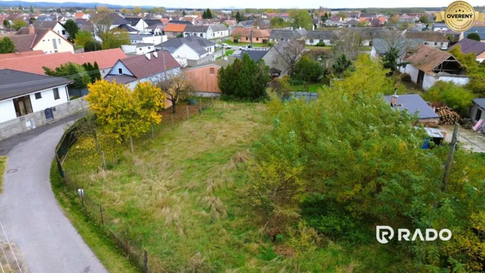 Pozemok pre rod. domy na predaj 882m2, Gajary, 176579_0