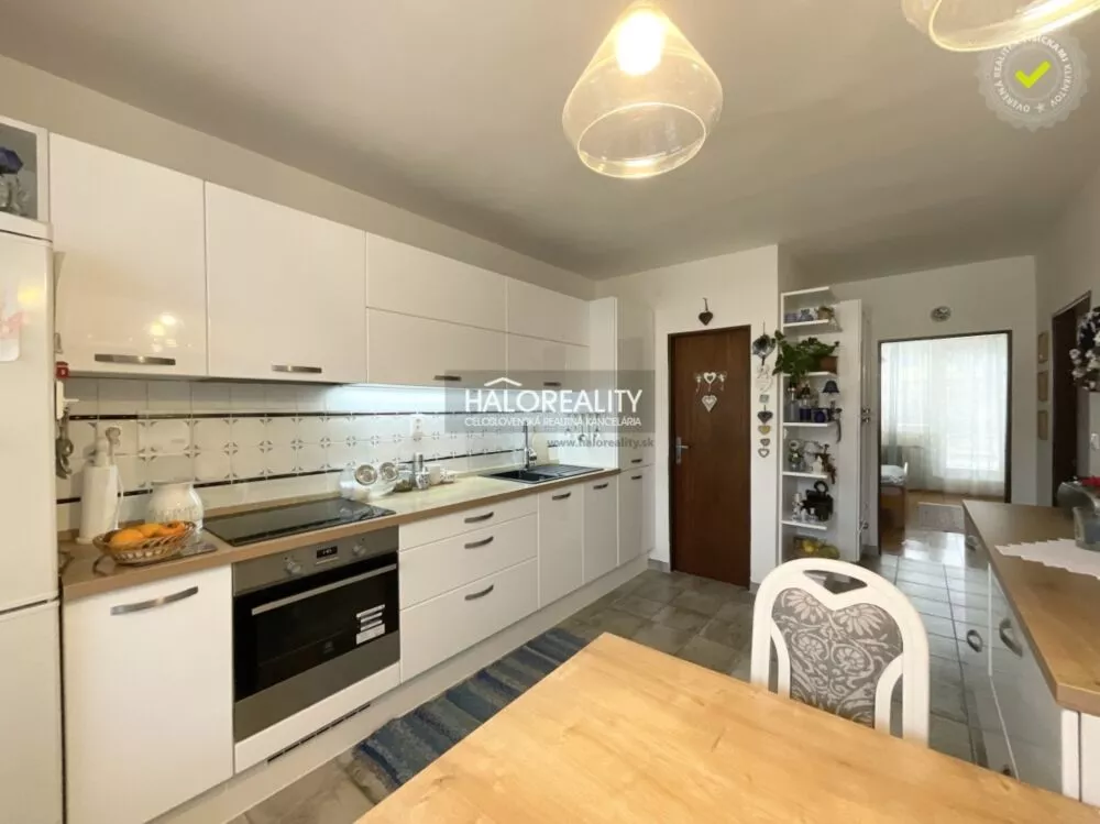 Rodinný dom na predaj 300m2, Banská Bystrica, 176711_0