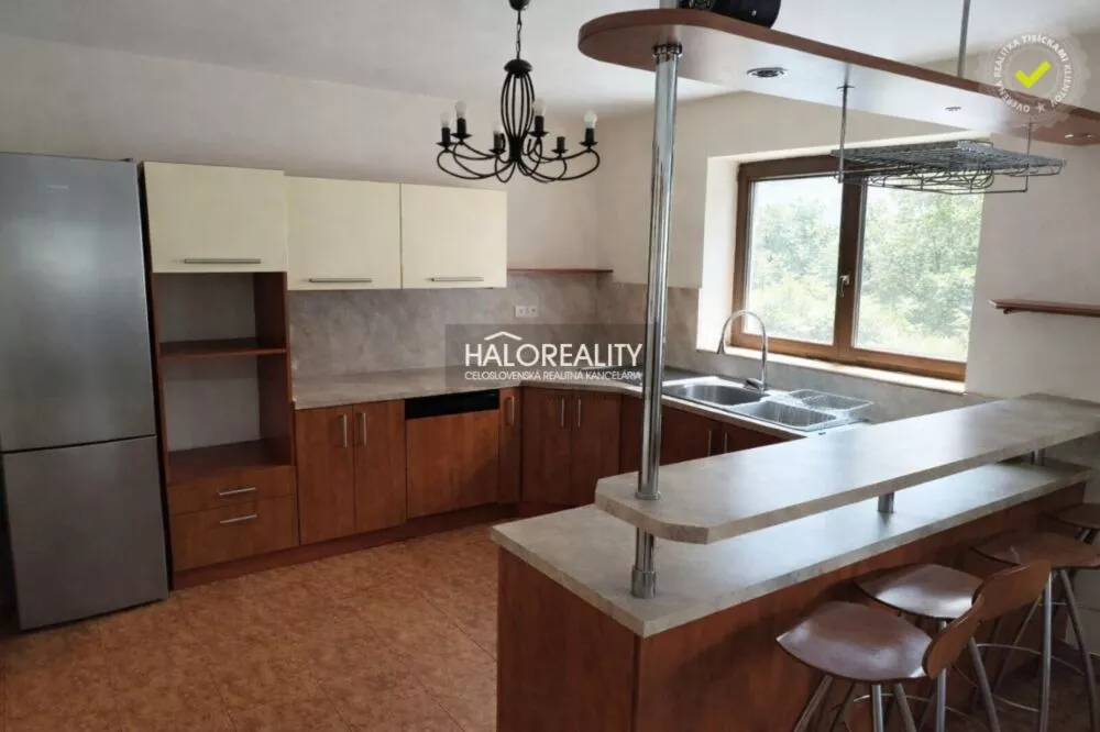 Rodinný dom na predaj 250m2, Sačurov, 176867_0